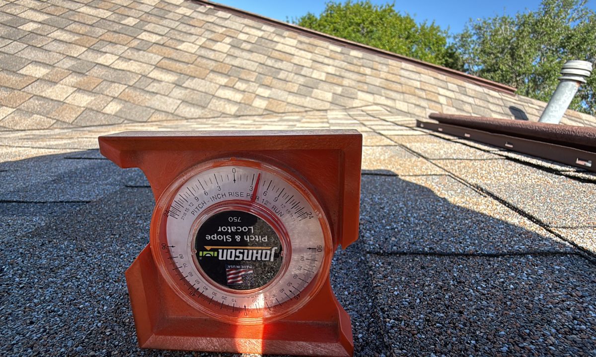 Inspection photo: Roof pitch measurement